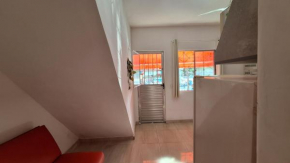 Mar.5: Compact close to Stella Maris beach and Airport